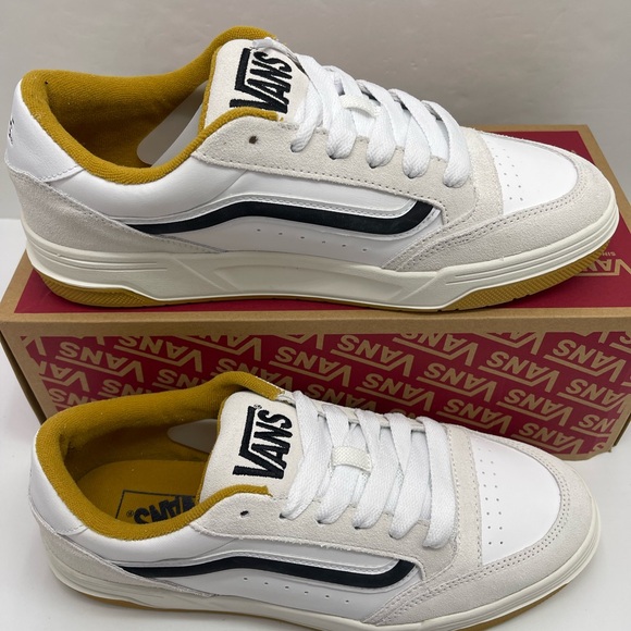 Vans Men’s Hylane
True White/Harvest Gold
VN000D1JEBP Sneakers - Picture 2 of 16